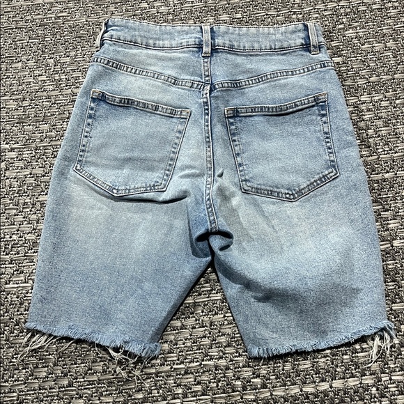 Divided H&M | High Rise Bermuda Jean Shorts - Picture 6 of 8